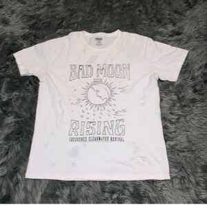 Womens American Classics distressed White Graphic T-Shirt. BUCKLE. Sz xlg!!